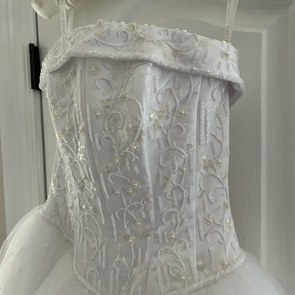 David's Bridal White Tulle Ball Gown - Picture 3 of 6